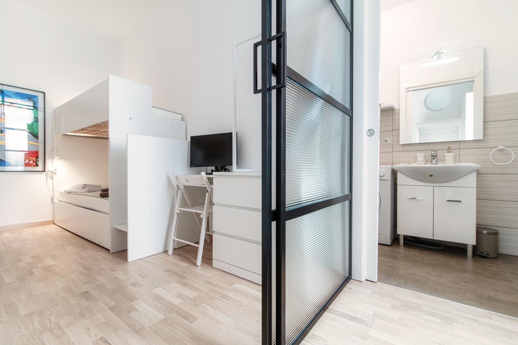 Casa Giulini - The House Of Travelers Apartment Como Exterior photo